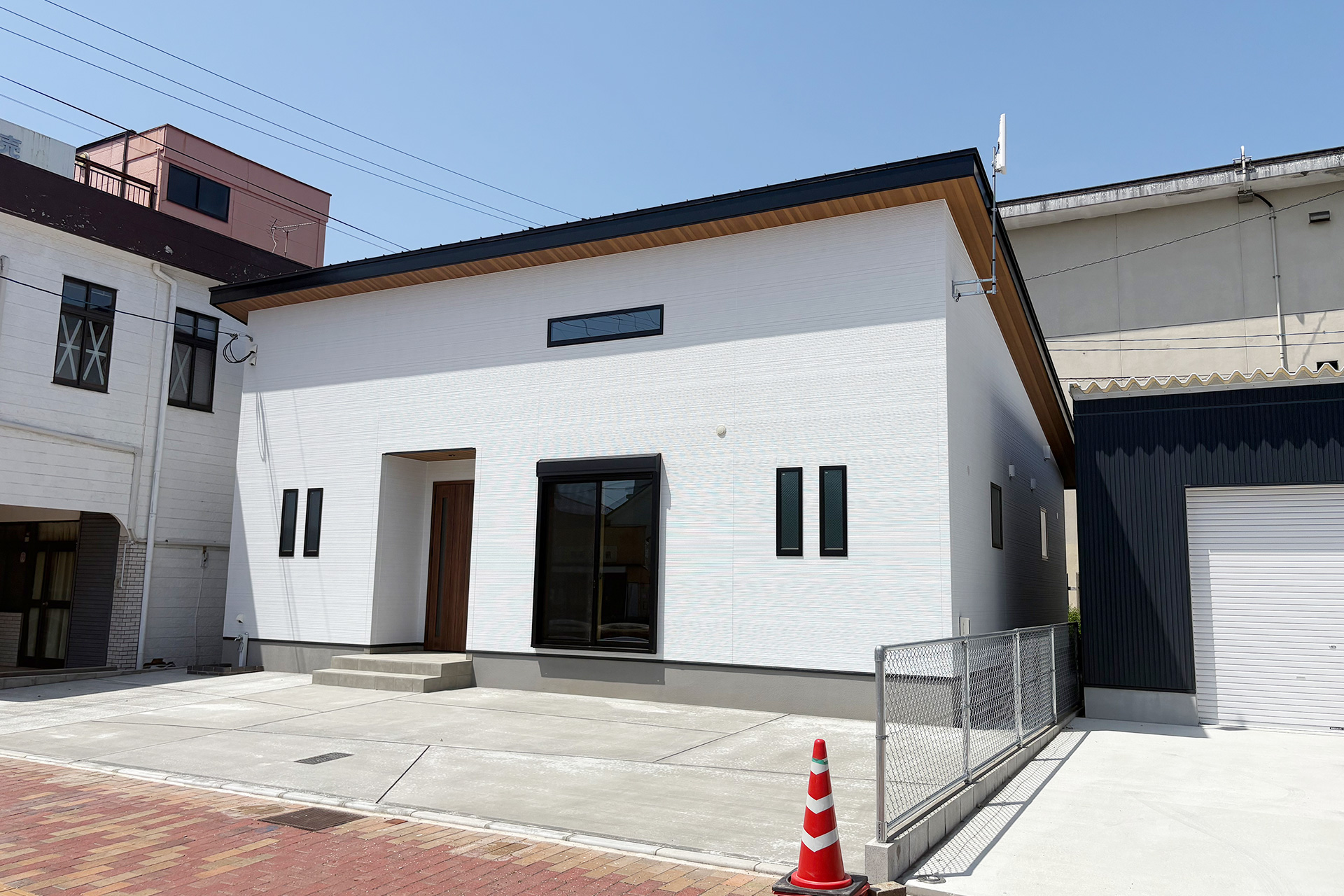 勾配天井で、広々空間。